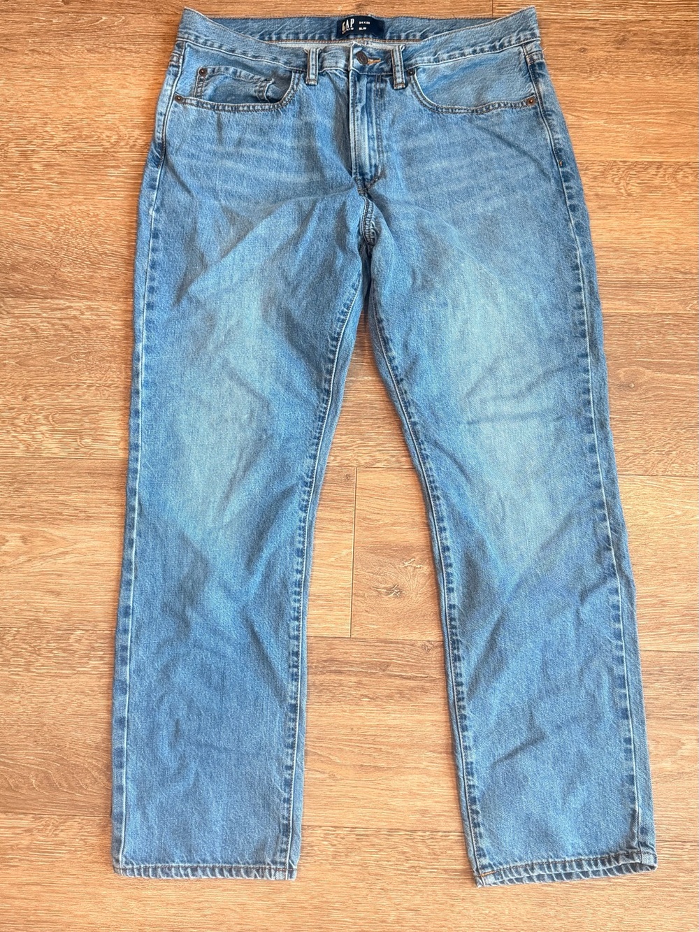 GAP Men’s Light Blue Straight Jeans